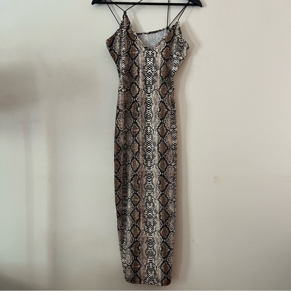 Snake-skin print maxi bodycon dress - Picture 5 of 7